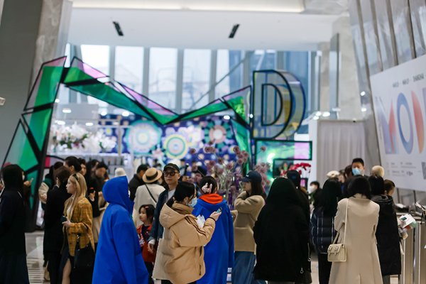 金色配资门户网 海外品牌集体回归创佳绩，上海时装周释放了哪些信号